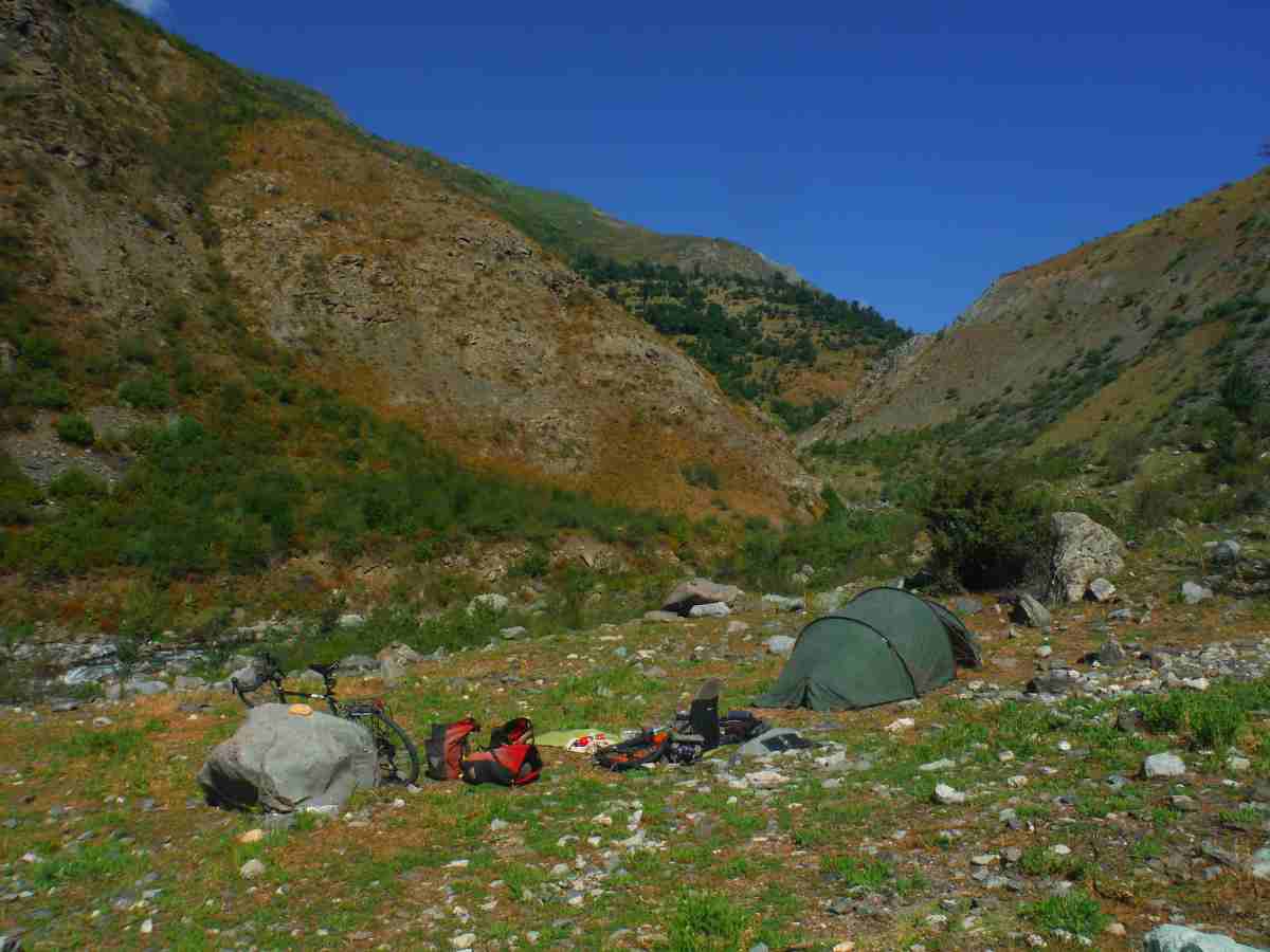 a down sleeping bag is ideal for summer in Central Asia