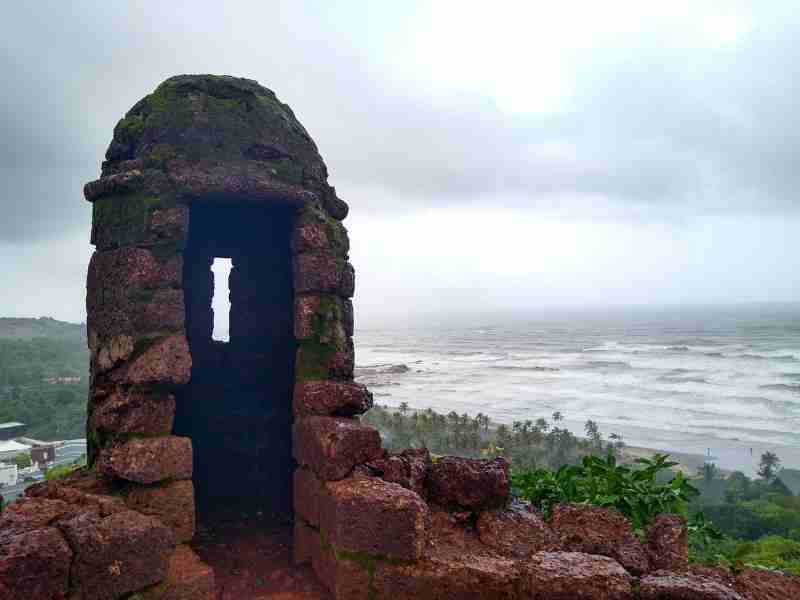 chapora fort during monsoon