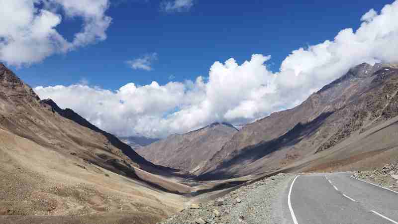 high altitude himalaya bike tour