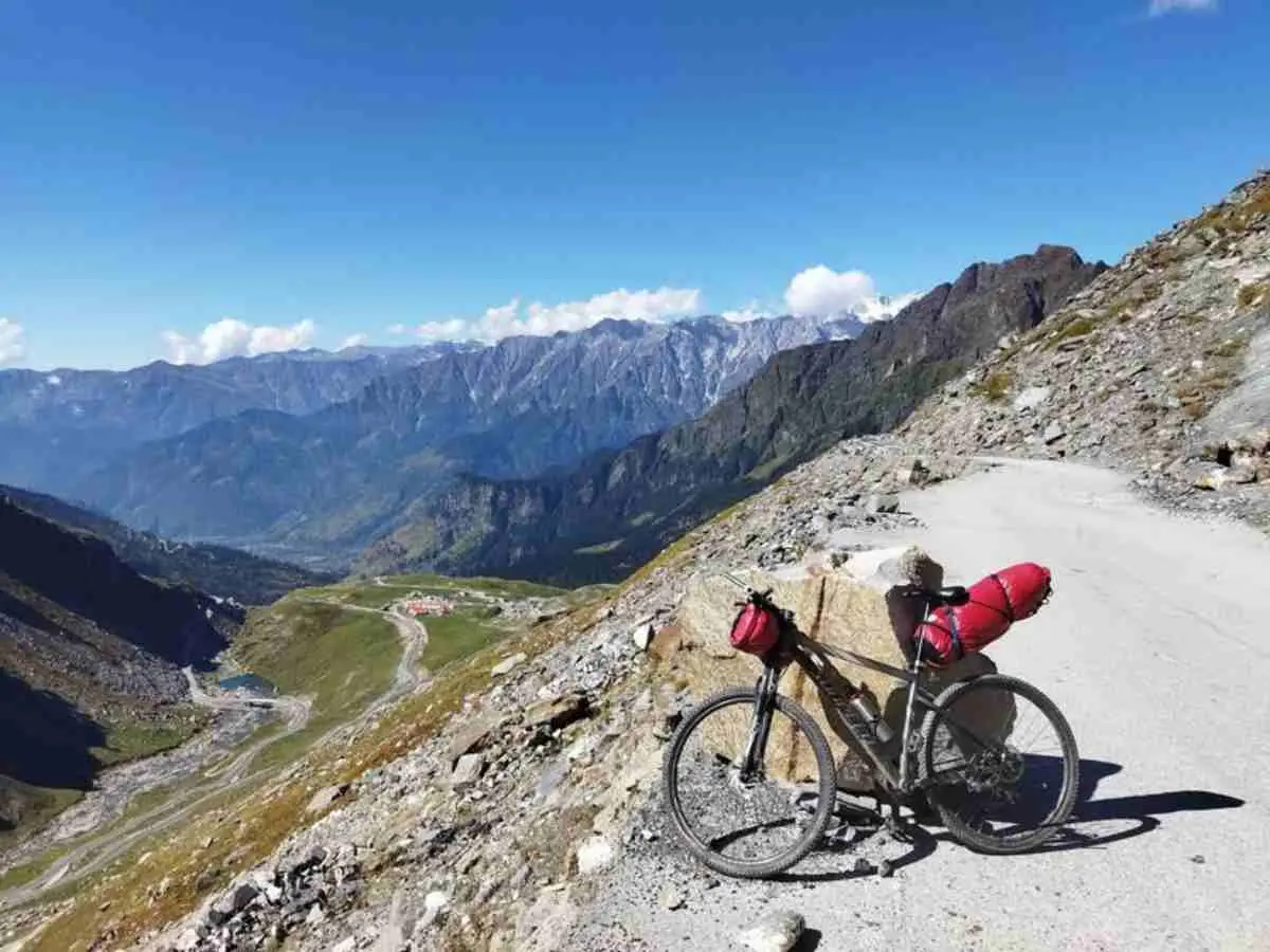 bikepacking the himalayas