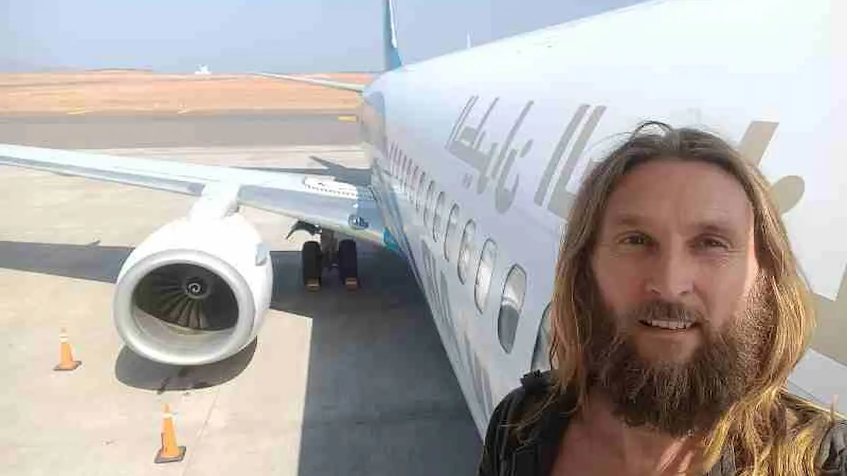 boarding the oman air flight to muscat